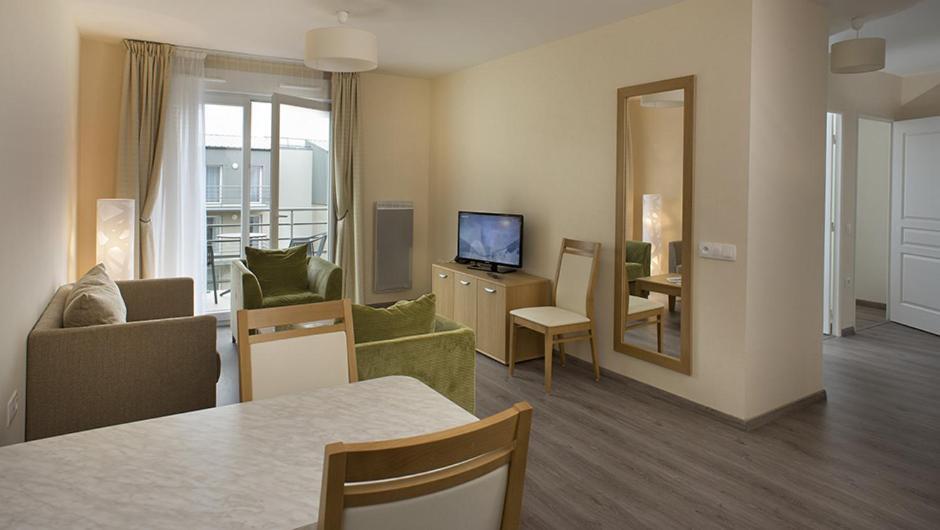 Domitys Le Pavillon De Diane Aparthotel Thionville Luaran gambar